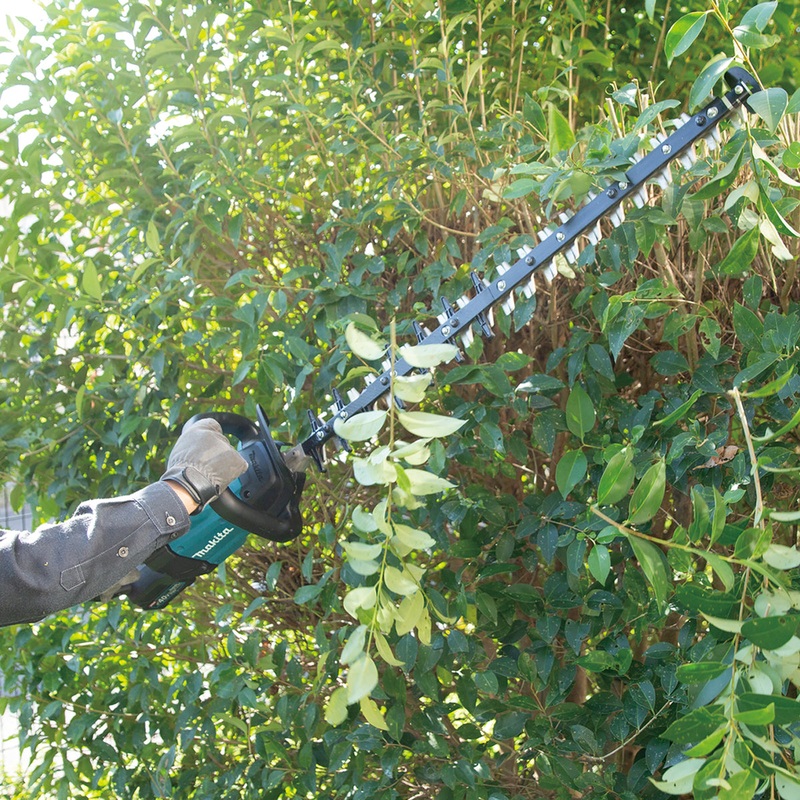 makita-uh007gd201-40v-xgt-75-cm-brushless-hedge-trimmer-with-2-x-2-5ah-batteries-and-charger_1 Makita UH007GD201 40V XGT 75 cm Brushless Hedge Trimmer with 2 x 2.5Ah Batteries and Charger