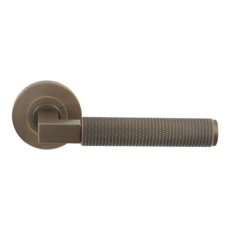 Alexander and Wilks Hurricane Knurled Lever on Round Rose – Pair