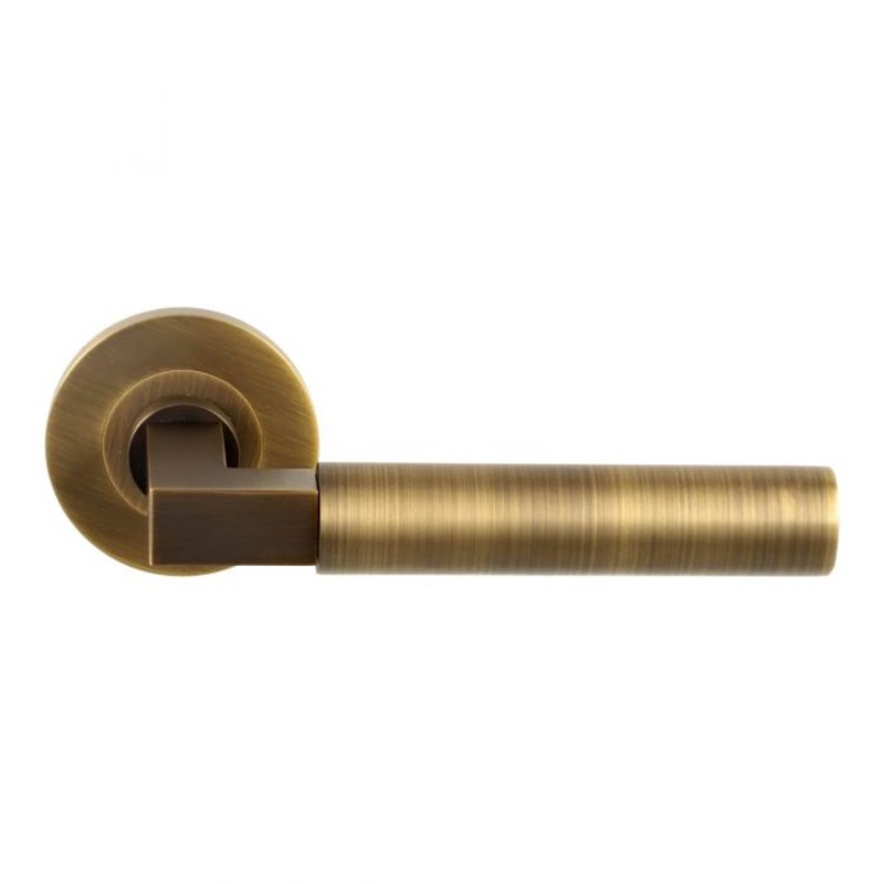 Alexander and Wilks Hurricane Plain Lever on Round Rose – Pair