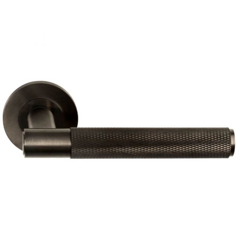 alexander-and-wilks-spitfire-knurled-lever-on-round-rose-pair_1 Alexander and Wilks Spitfire Knurled Lever on Round Rose – Pair