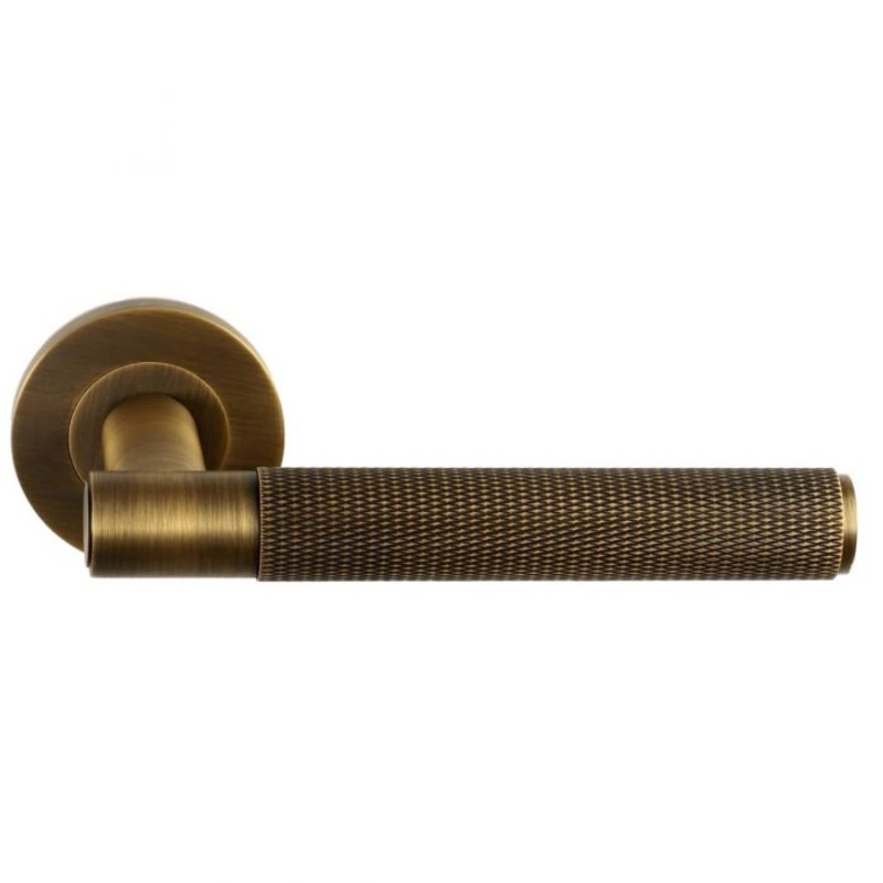 Alexander and Wilks Spitfire Knurled Lever on Round Rose – Pair
