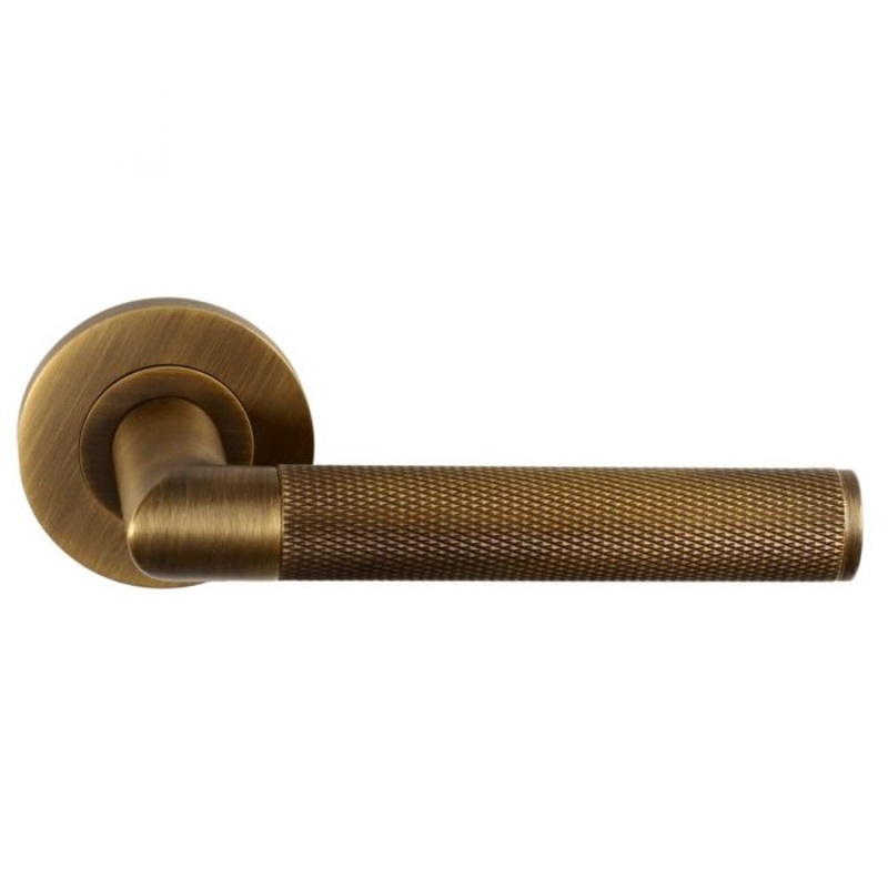 Alexander and Wilks Harrier Knurled Lever on Round Rose – Pair